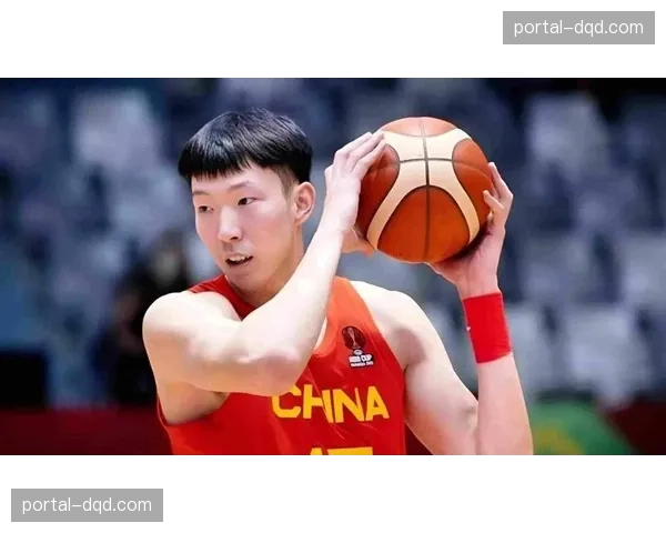 周琦恢复不错已能上部分战术课，能否对阵日本待最后一练