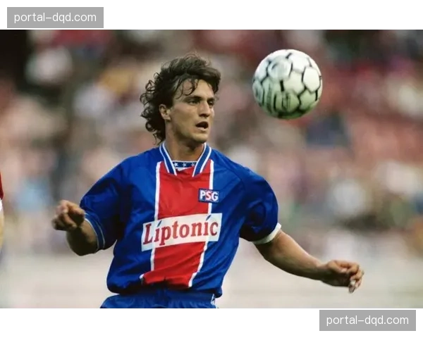 回顾：近十年法甲媒体版权收入变迁史，从“Téléfoot”时代到流媒体混战