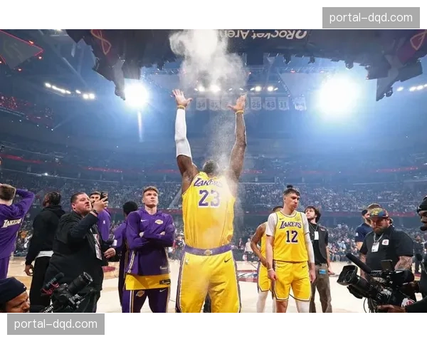 41岁詹姆斯的季后赛传奇：最年长双十纪录背后的坚持